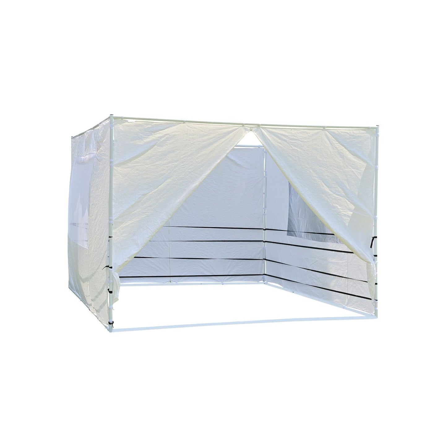 מסגרת מתכת עם קירות פלסטיק, ברקע לבן.