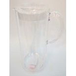 קנקן אקרילי 2.8 ליטר עם מכסה