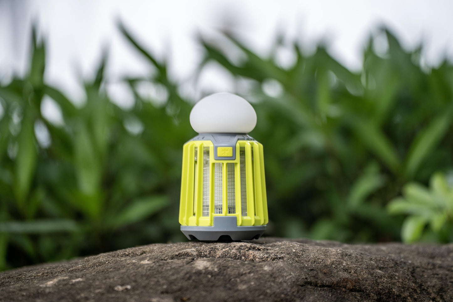 קטלן חרקים ומנורת קמפינג דגם 6066 של SYENERGY