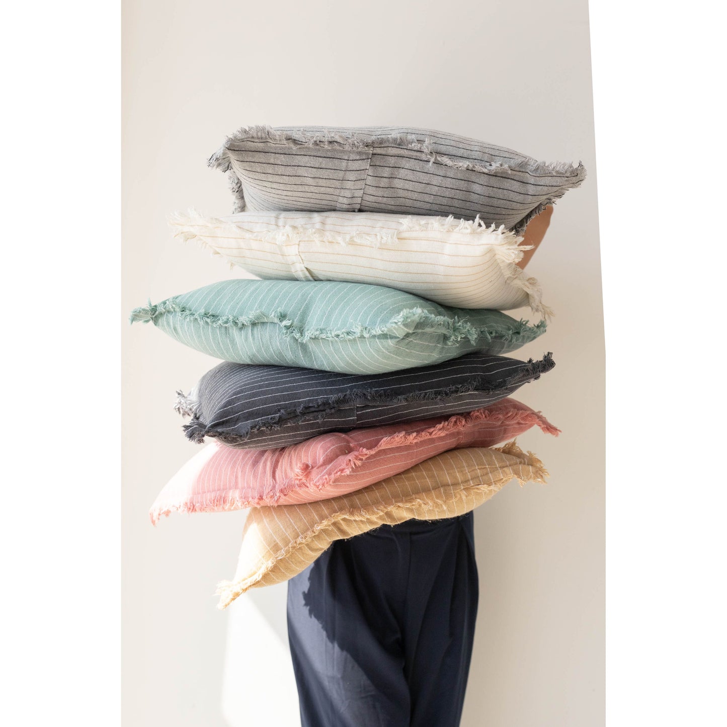 כרית קלרה 45*45 ס"מ בז