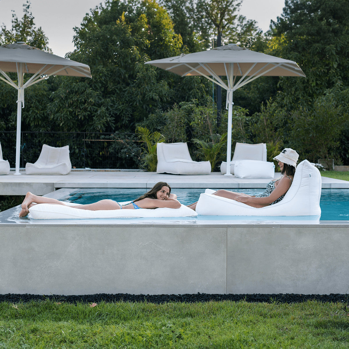 מזרן פוף צף לבריכה לגונה 160/80 צבע כתום