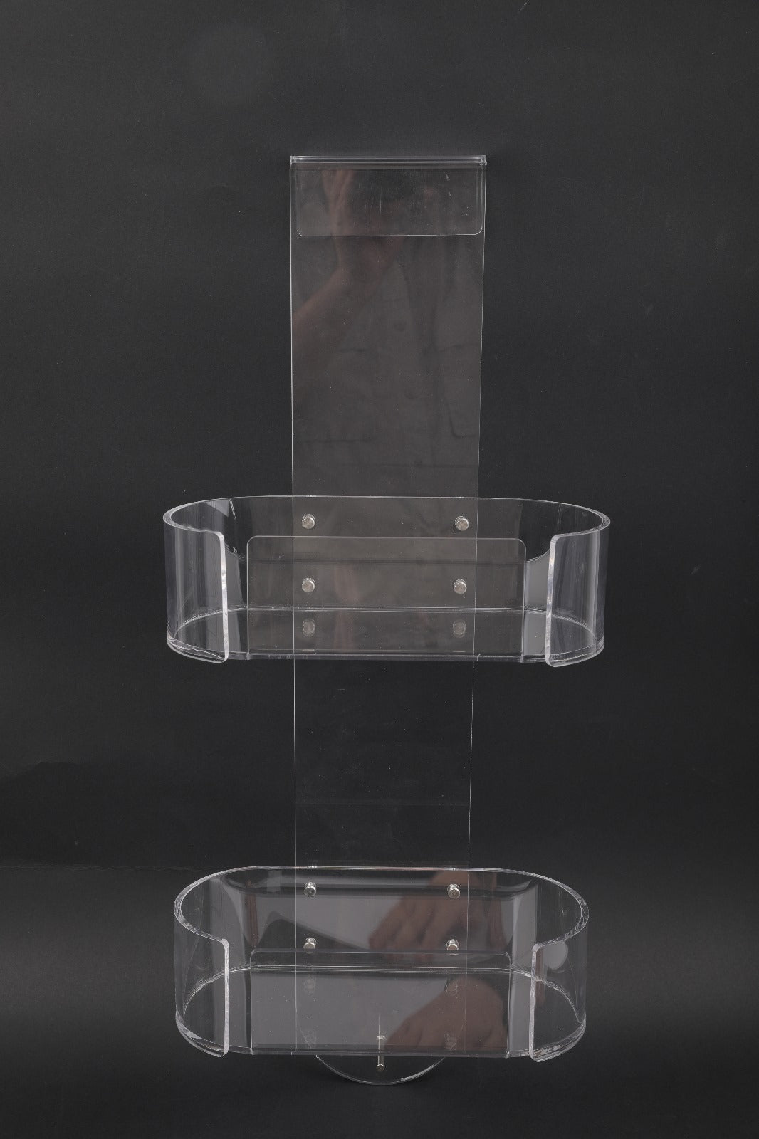 מתקן תלייה למקלחון אקרילי מעוגל BEERI