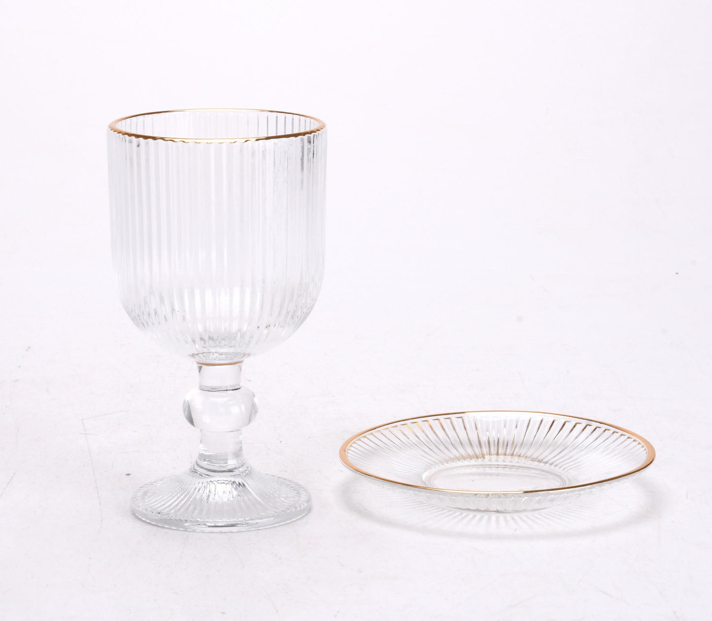 גביע קידוש עם תחתית מהודר עם פס זהב