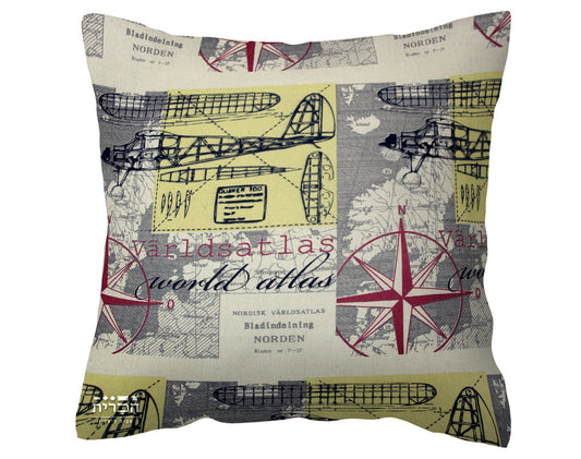 כרית נוי מטוסים בגוון צהוב