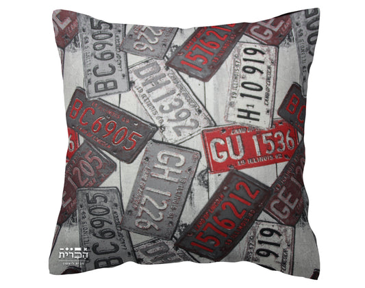 כרית נוי מספרי רכב שחור לבן ואדום