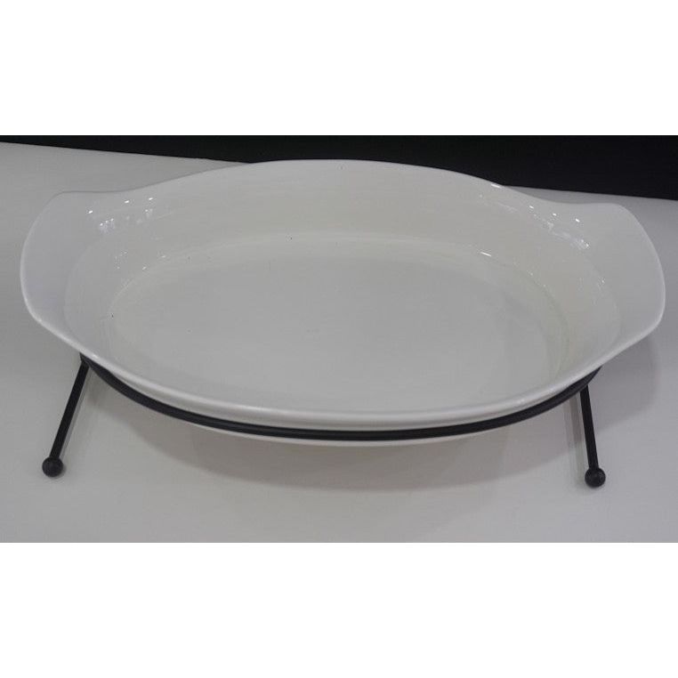 קערת הגשה פורצלן אובלית על מעמד מתכת