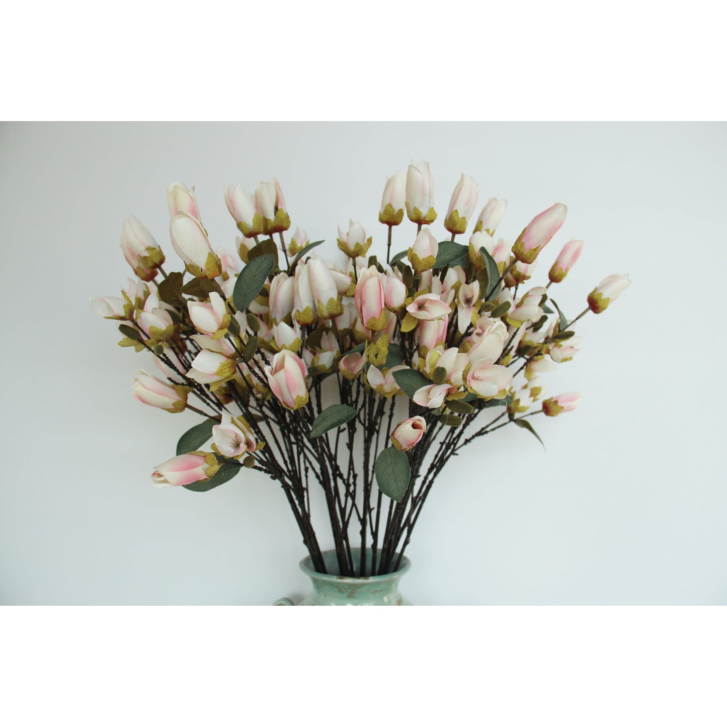 פרח מלאכותי מגנוליה