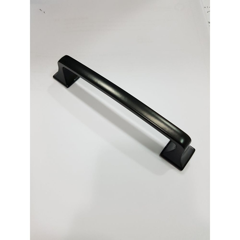 ידית לארון דגם 551–96מושחר