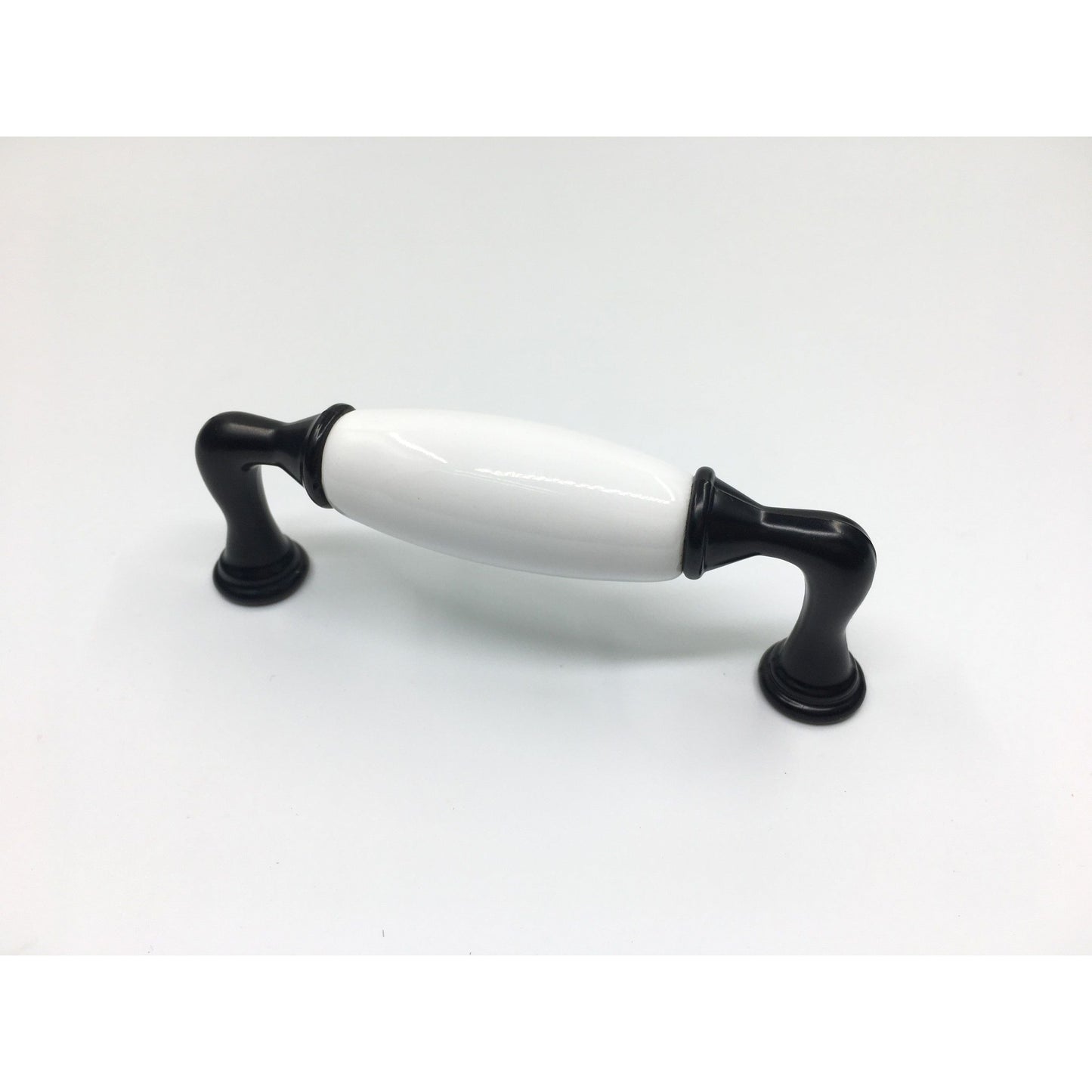 ידית לארון קרמיקה 96 מ"מ שחור מט