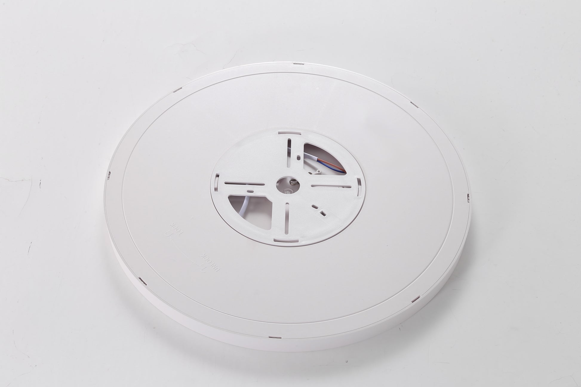 גו ת צמוד תקרה  40W קוטר 48 ס מ - CCT - 