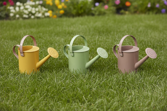 משפך מתכת לגינה