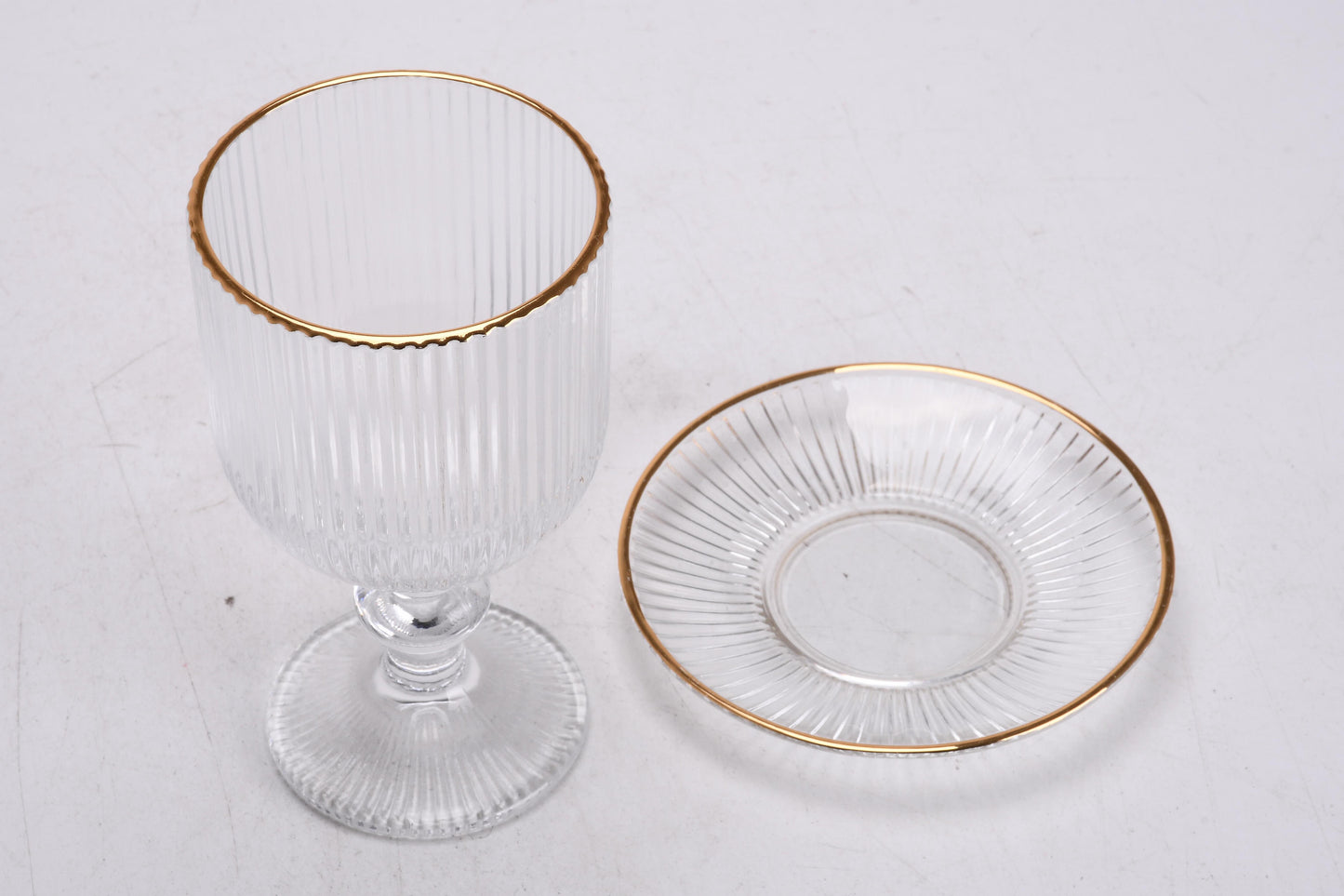 גביע קידוש עם תחתית מהודר עם פס זהב