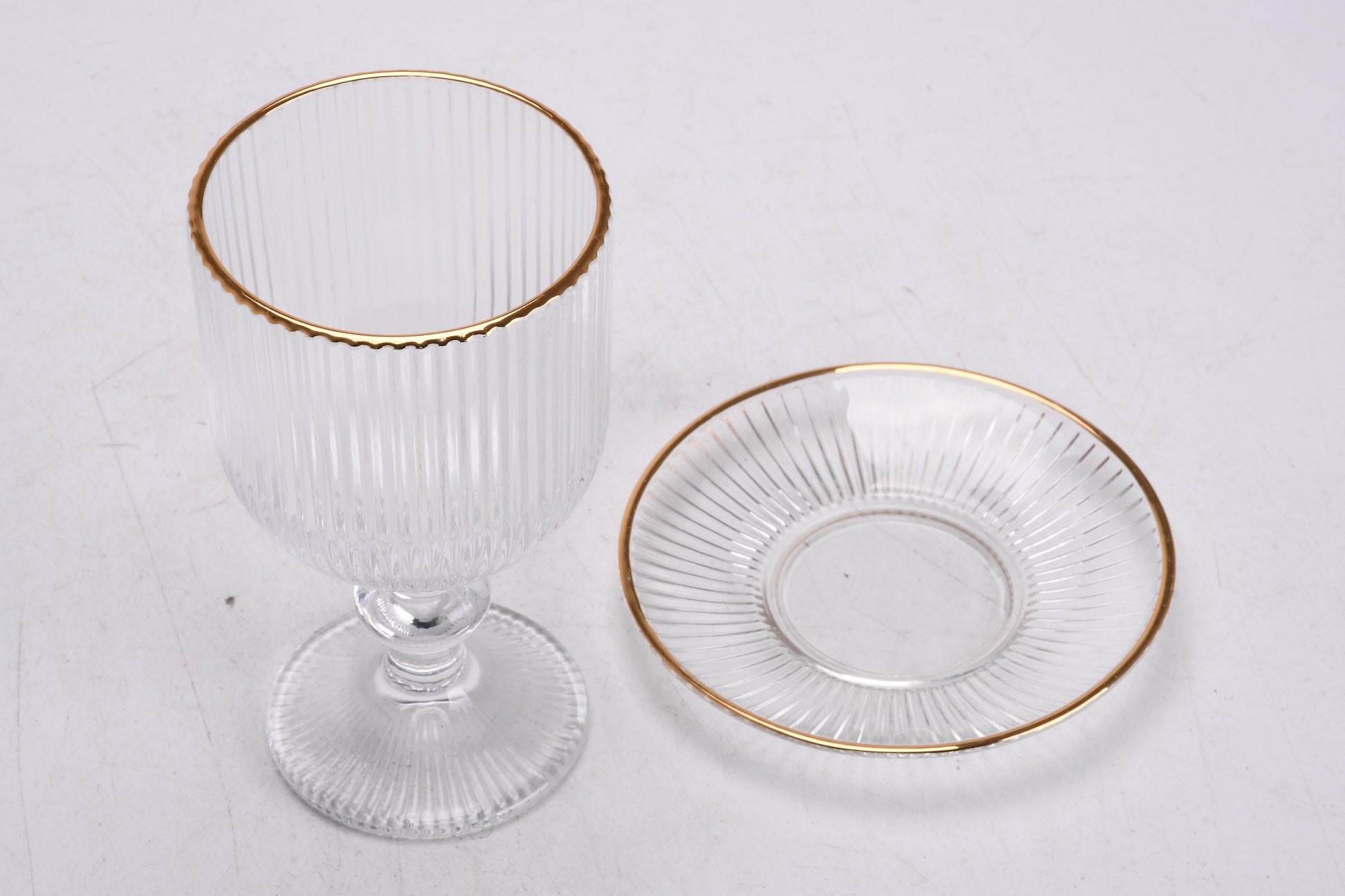 גביע קידוש עם תחתית מהודר עם פס זהב