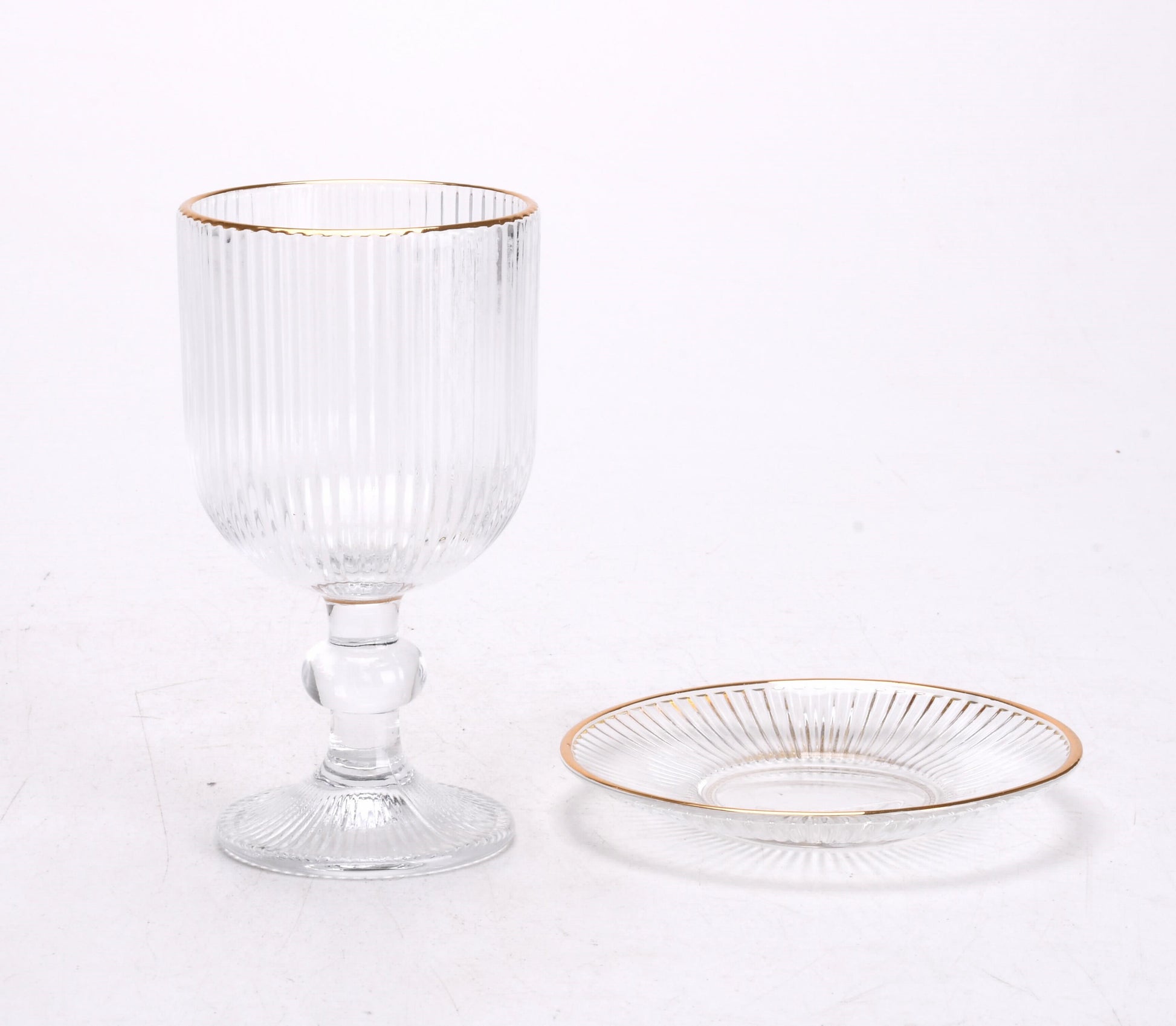 גביע קידוש עם תחתית מהודר עם פס זהב