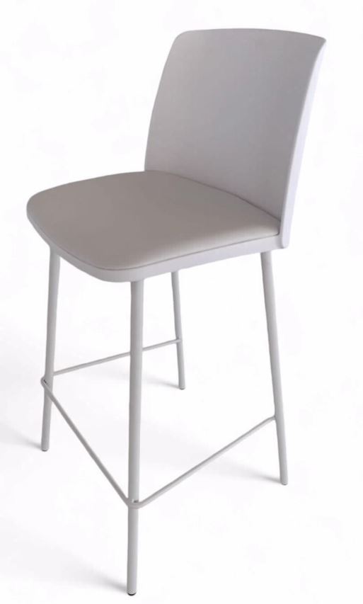 כסא בר דגם סקאי