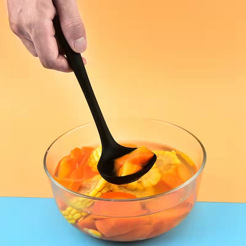 סט כלי ששת 10 חלקים מסיליקון צבע שחור