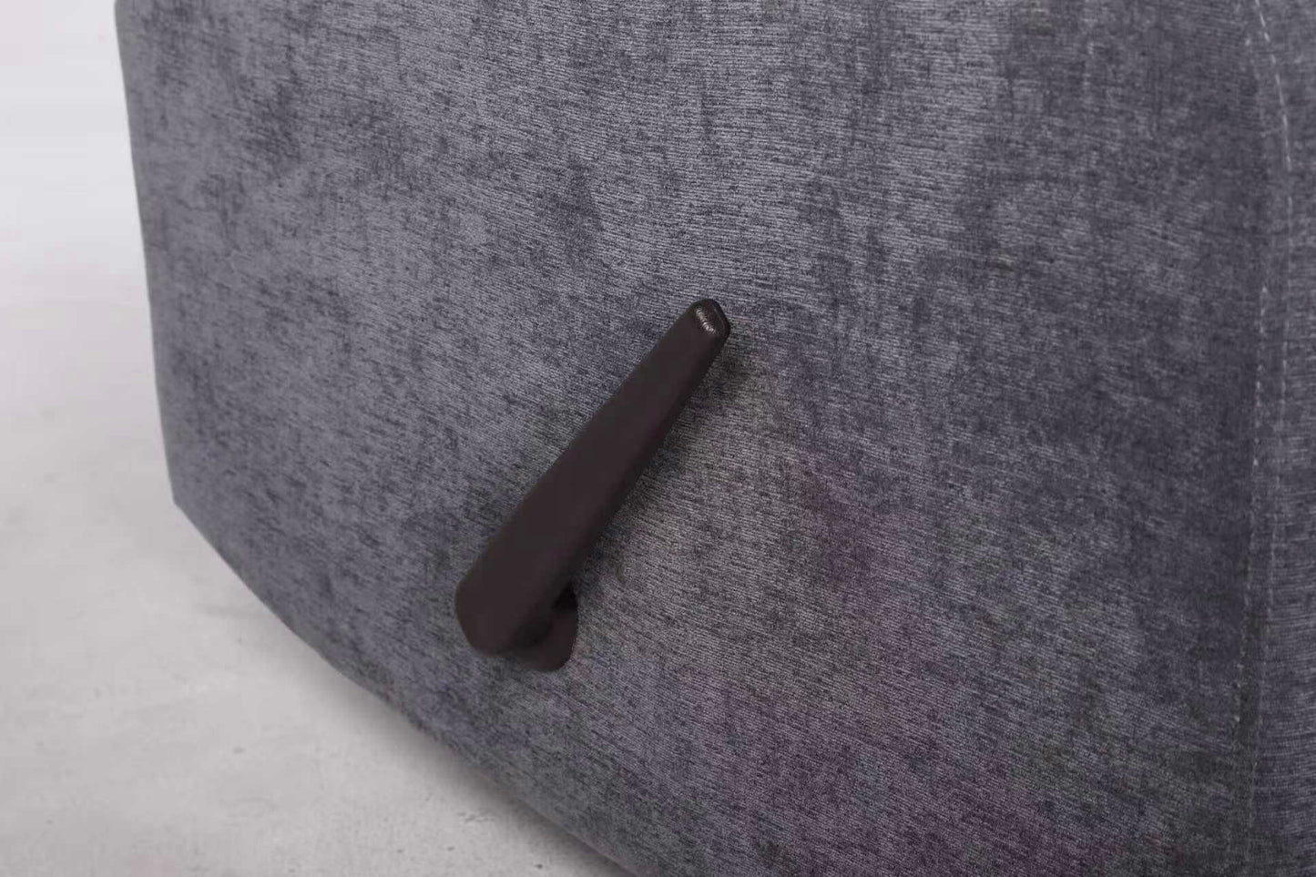 כורסאת טלוויזיה בד אפור