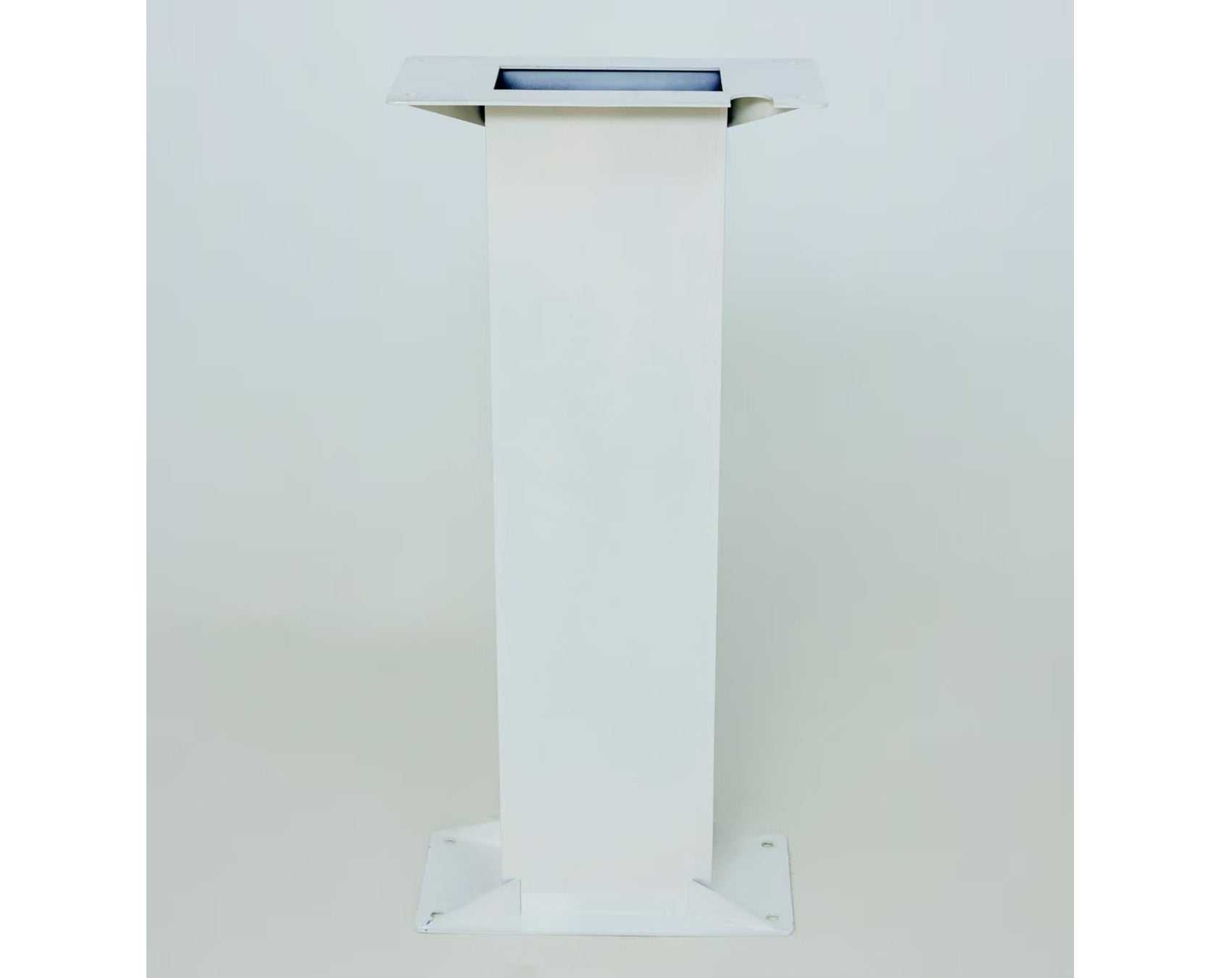 ארון אוניברסלי לעמדת טעינה כולל רגל צבע שחור