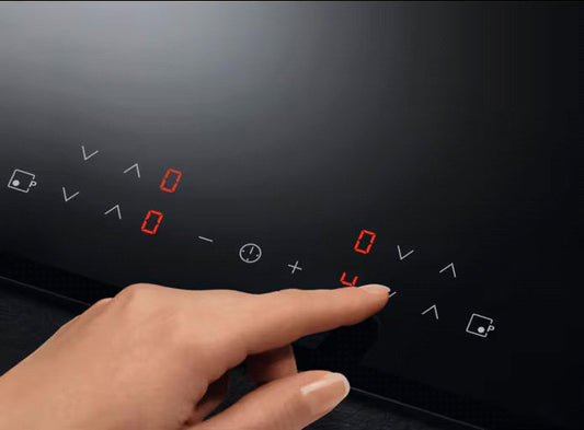 כיריים אינדוקציה 60 סמ תלת פאזי דגם TN64IA0-AIB של AEG