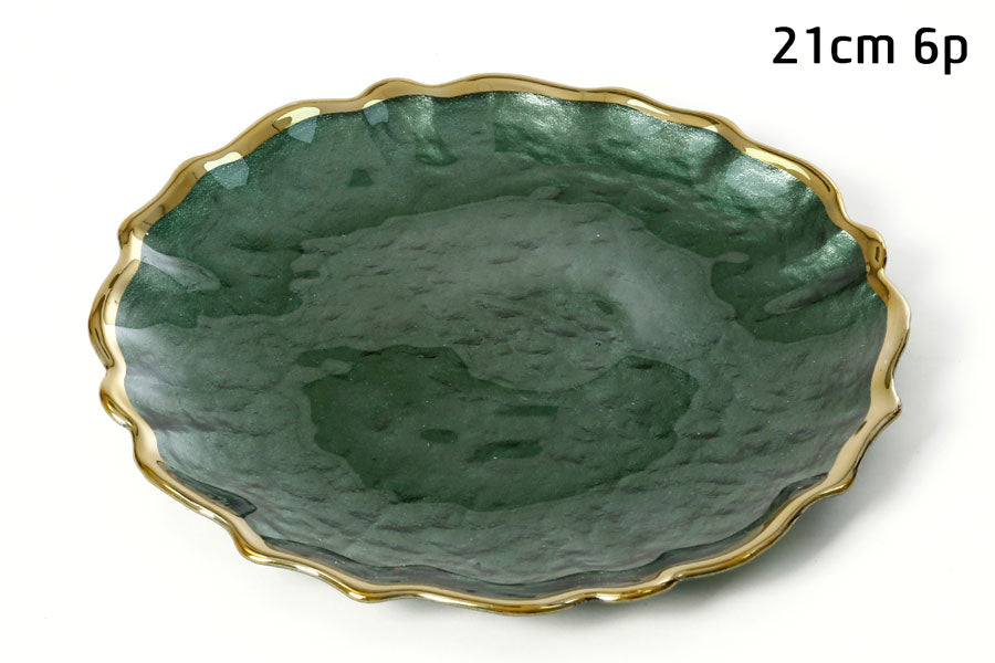 צלחת מנה ראשונה 21 ס״מ בצבע ירוק עם פס זהב