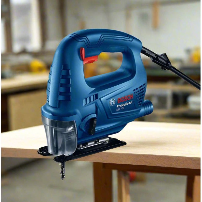 מסור חשמלי אנכי מקצועי GST 700 - בוש BOSCH