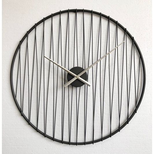 שעון קיר בעיצוב מודרני פסים שחור 60 סמ