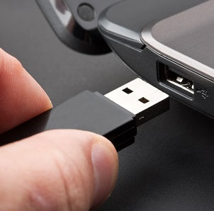 כרטיסי זיכרון ניידים ודיסק און קי