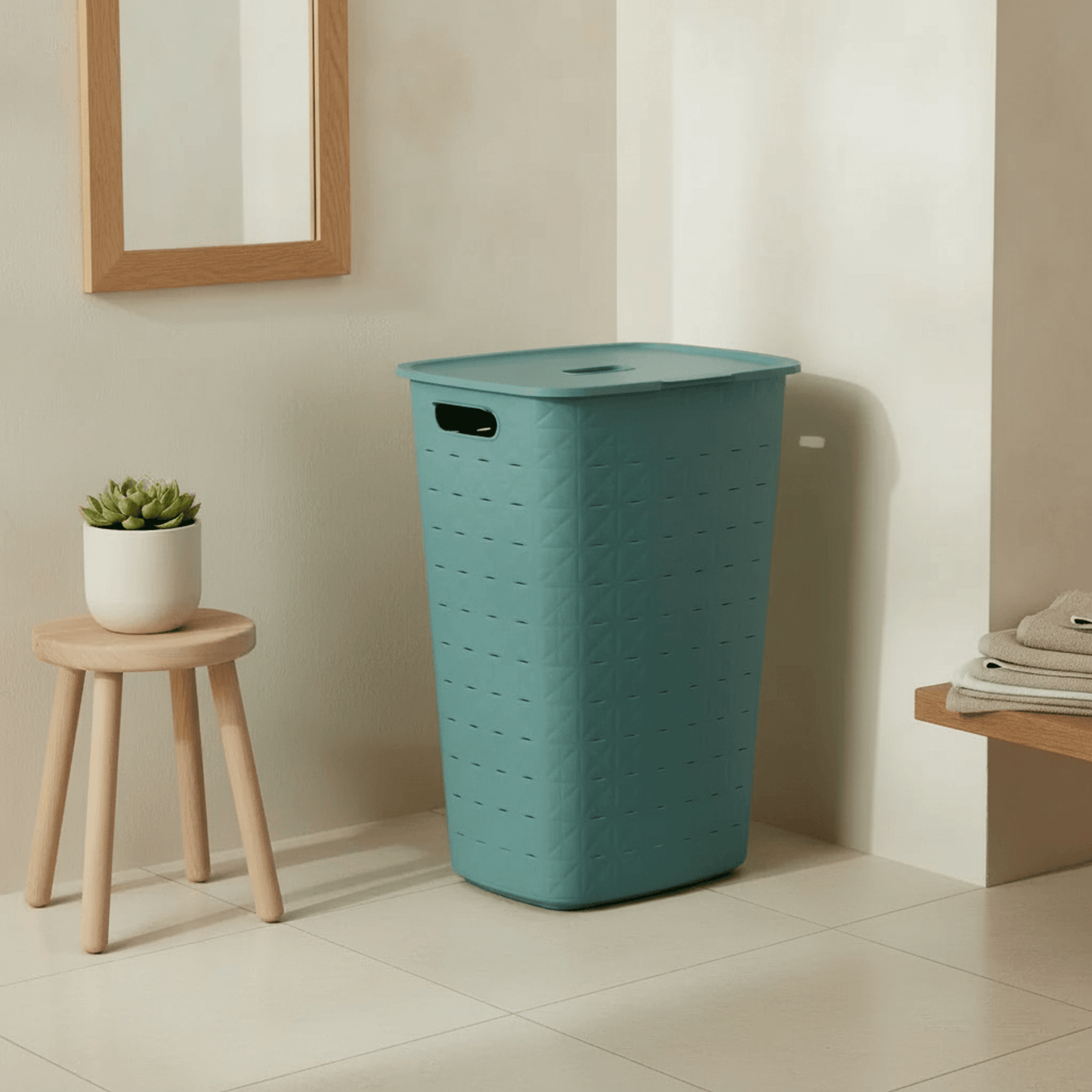 סל כביסה סופטקס 56L פטרול, Japandi, Soft North Light, bathroom.