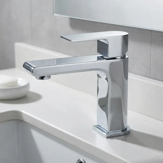 ברז פרח קצר יוסמיטי, Bathroom , Clear Sunny Day.