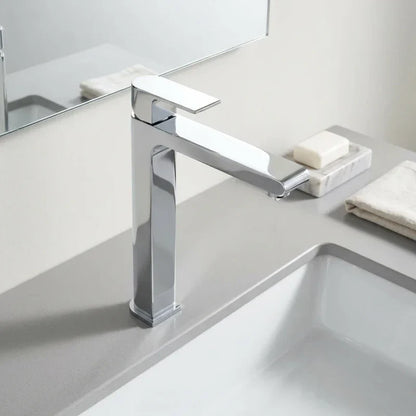 ברז פרח גבוה יוסמיטי כרום, Bathroom , Clear Sunny Day.