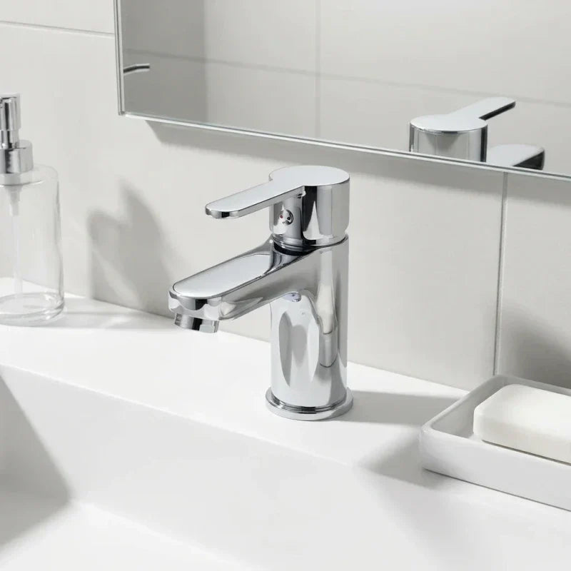 ברז לאמבטיה פרח פיה קבועה קצרה קליר - חמת, Bathroom , Clear Sunny Day.