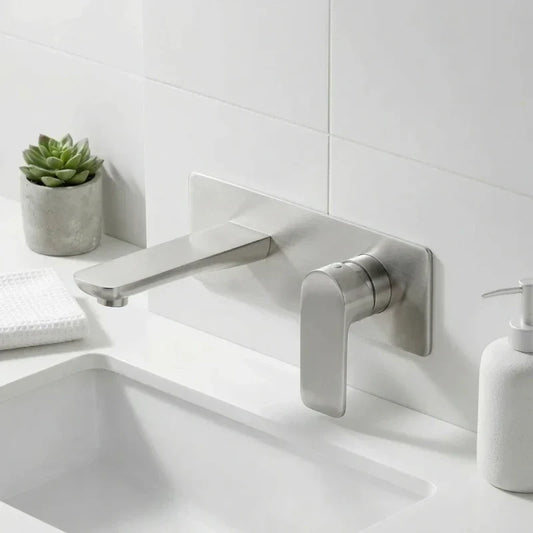 ברז קיר, דגם גולפוס כסוף, Bathroom , Clear Sunny Day.