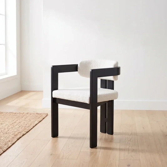 כסא עץ מלא ריפוד בוקלה CASTEL BLACK.