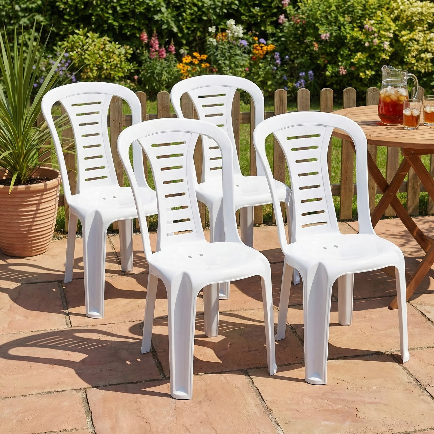 4 כסאות פלסטיק דגם קלאבר