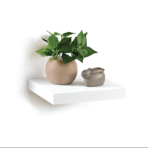 מדפים ופתרונות תליה